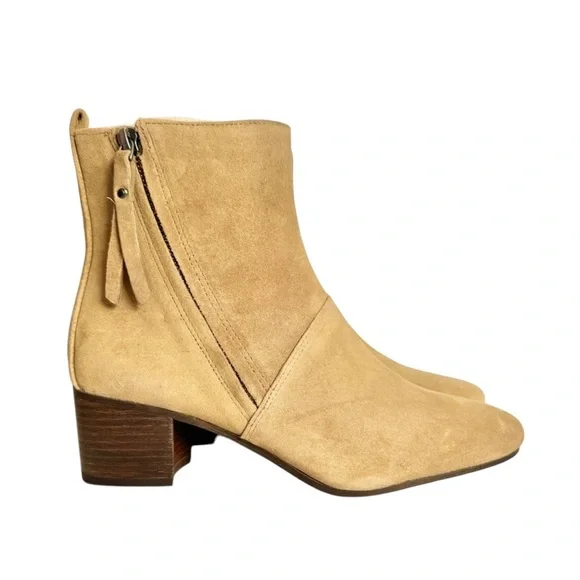 Banana Republic Lydia Bootie - Picture 1 of 9